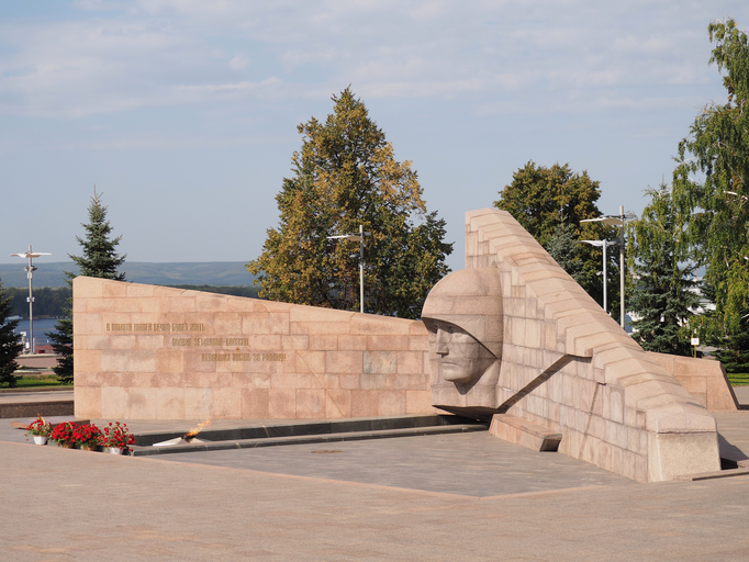 Монумент Славы)